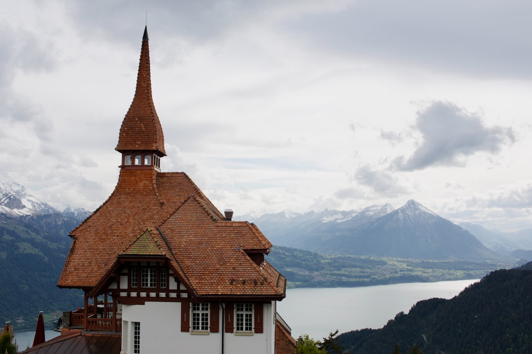 Chalet de montagne avec vue sur le lac
